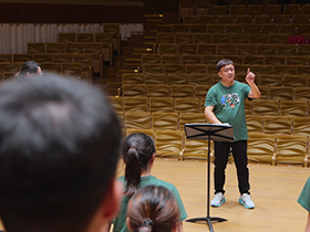 88風災後的歌聲奇蹟：一位牙醫與一支不被看好的合唱團，唱到世界第一