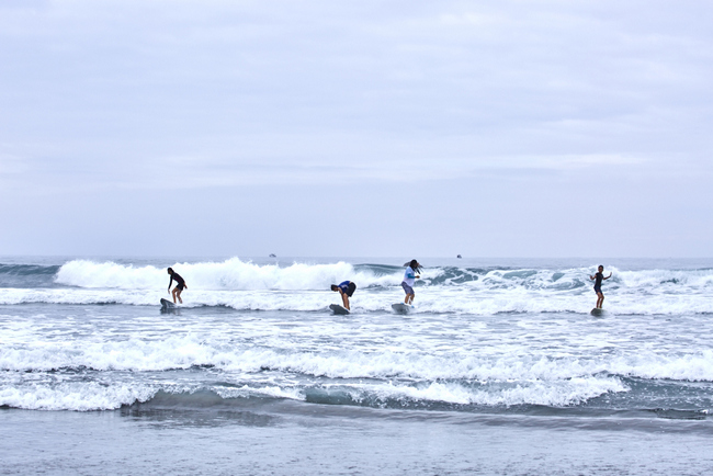 東河國小－－衝浪　找回與大海相處的記憶