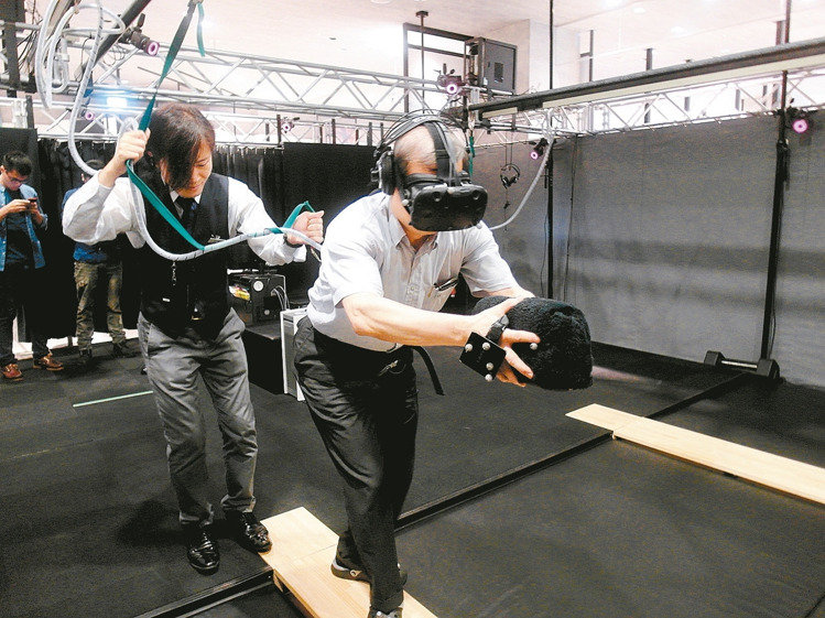 虛擬實境當道 極限運動在家就能玩