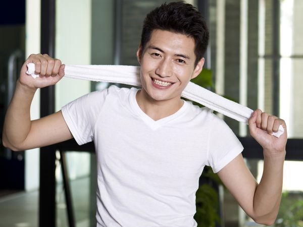 為討未婚妻歡心　他竟在冬日中暑！