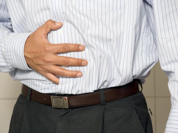 台商隱忍疝氣不治療　險些腹膜炎要命