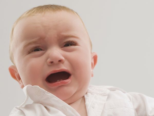 小兒嘔吐不止　竟是疝氣造成