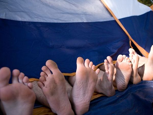 少年長期腳臭　原來是足底蛀蝕症惹禍