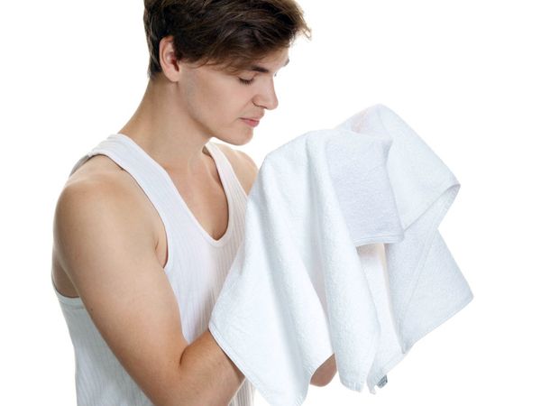 天熱肌膚狂出油　保養達人控油靠這招