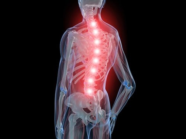 狂練六塊肌　他下背痛上身