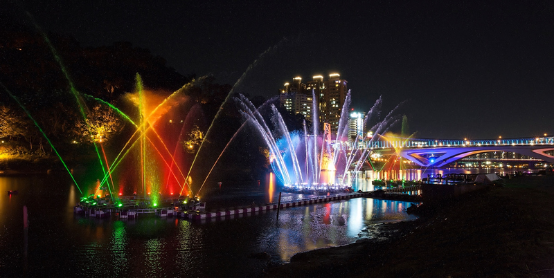 碧潭量身打造水舞秀　成熱門觀光話題