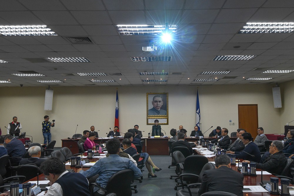 【獨家】股市金主拉上萬人頭黨員挺洪 「萬添黨部」搶攻8席中常委