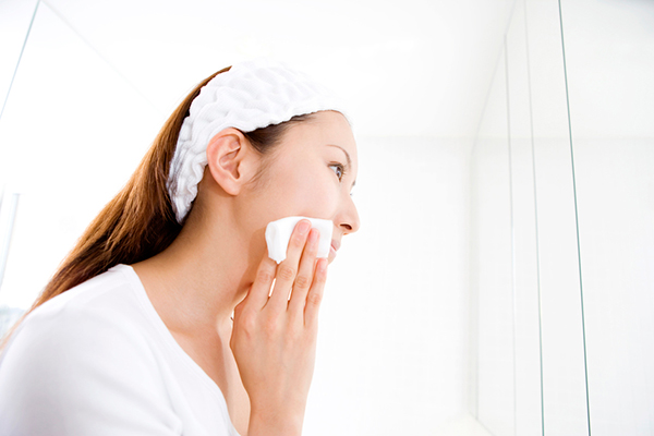 三溫暖洗臉方式傷肌膚 「潔肌五力」才正確