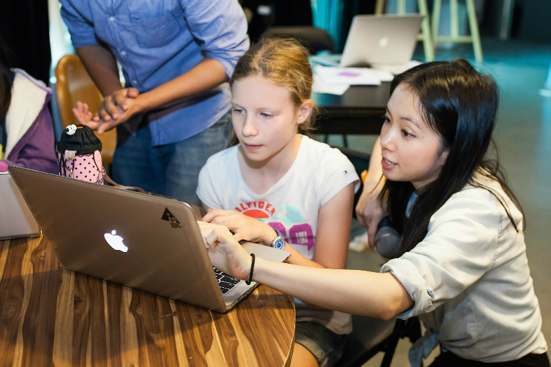 跨界將才》學習跨文化溝通力 她是科技業CEO也是程式教育家