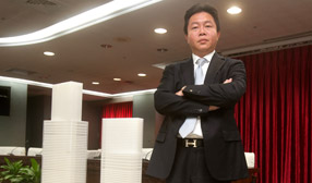 何岳儒幕後超級金主全解密！