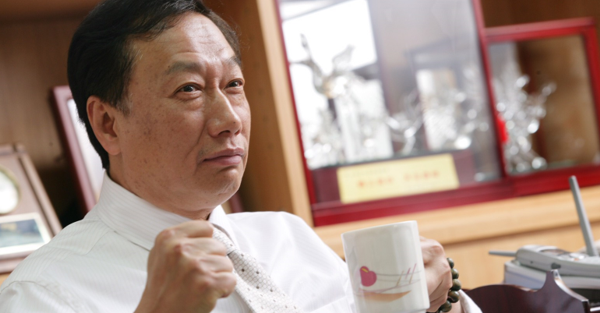 鴻海為什麼值200元？ 一份報告捧紅外資新天王張博凱