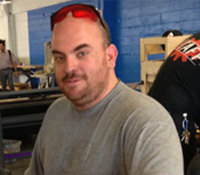 他從流浪漢，搖身一變成創業家