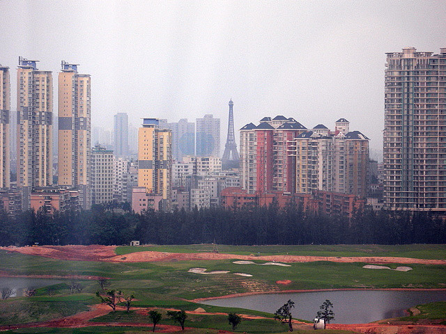 誰把艾菲爾鐵塔搬到了中國？