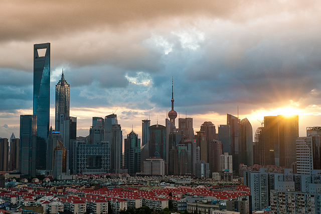 中國鉅額經濟振興計畫，導致地方財政搖搖欲墬