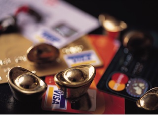 刷卡有時 比付現划算