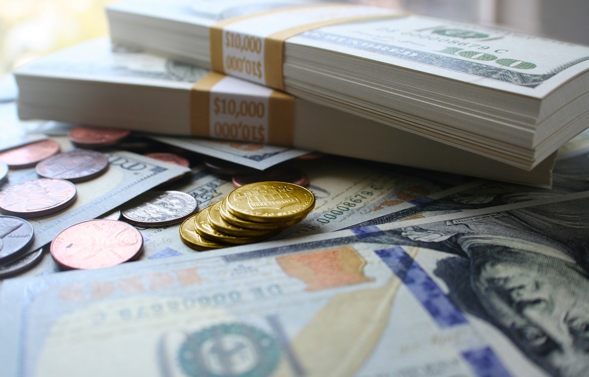 股神日飲5罐可樂，笑賺170億元股息