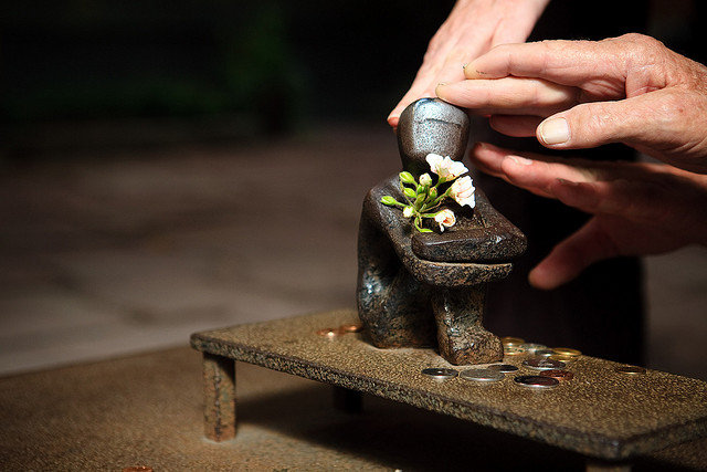 沒有了名片,你會是誰?