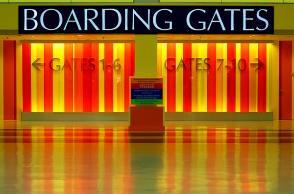 【多益情境學單字】機艙篇：compartment、board、punctual