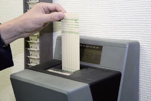 一定要打卡嗎？出勤紀錄的必要性