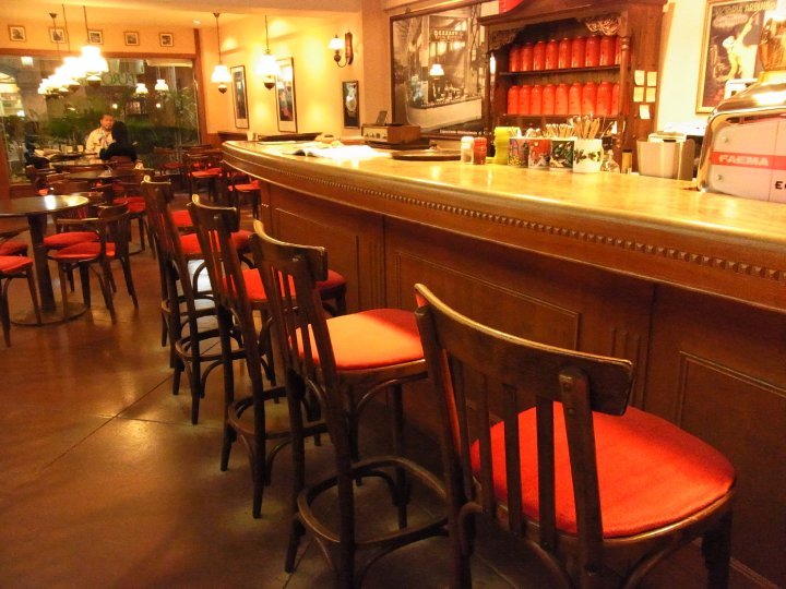 那些咖啡店教我的事：一個咖啡店服務生的工作日記