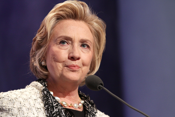 選舉搖旗吶喊，訴諸激情還有用嗎？希拉蕊團隊的策略跟你想的不一樣