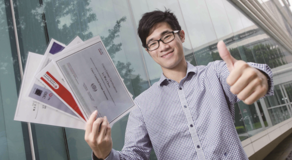 證照比碩博士還實用 