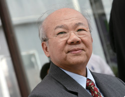 吳世章把金雞母變賠錢貨內幕