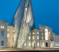 戰後嶄新觀 德國Dresden軍事歷史博物館