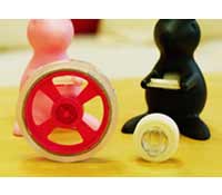 玉兔今天不理嫦娥姊姊，蹦蹦跳跳變身成為兔兒膠帶台