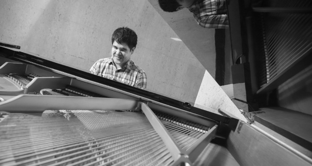 在愛裡，我逆著光飛翔