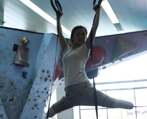 放聲笑吧，就像從未受過傷一樣