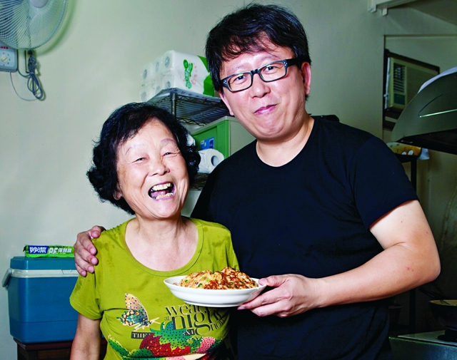 那一張承載母愛的餐桌─楊力州