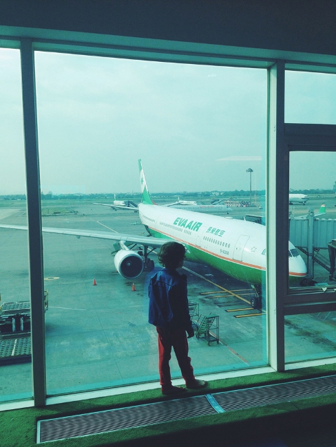 六個月起，世界趴趴走 - 航空篇