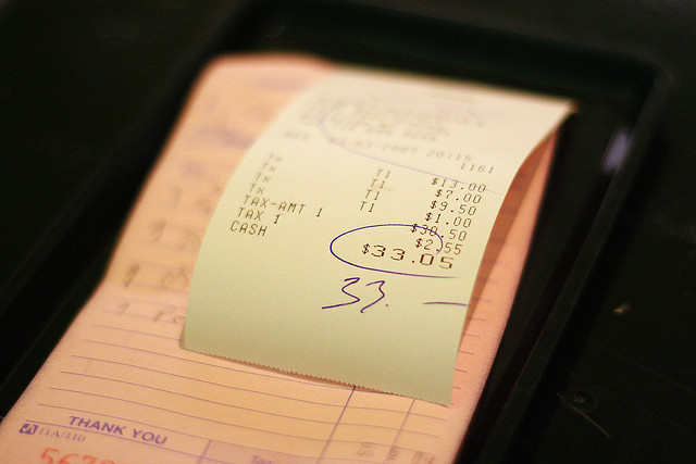 買衣服結帳可別大喊check, please