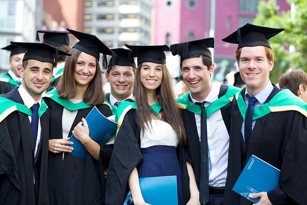 畢業求職前 你該搞懂Graduate的3種用法