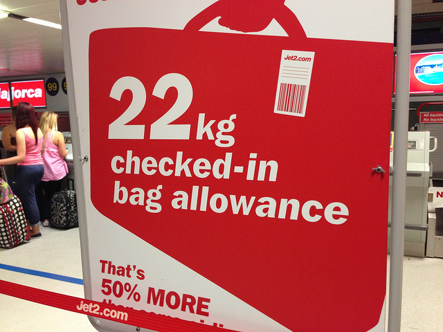 川普旅遊禁令學多益》行李規定裡的「allowance」可不是零用錢的意思！