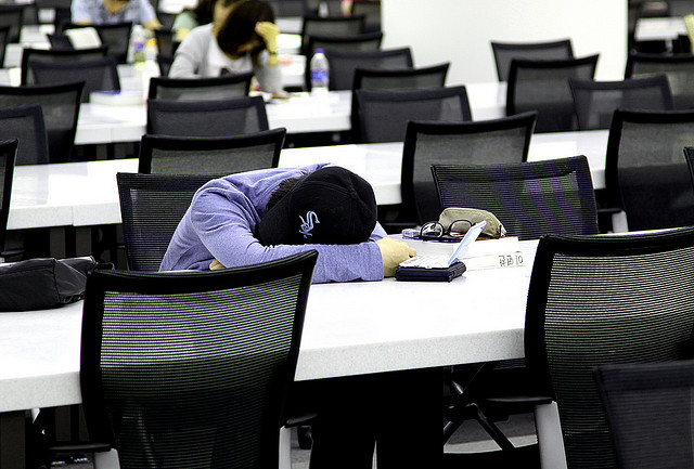 韓國青少年，壓力大到十個就有一個想自殺！？