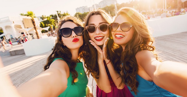  世間萬事並非如此單純，尤其是關於「朋友」