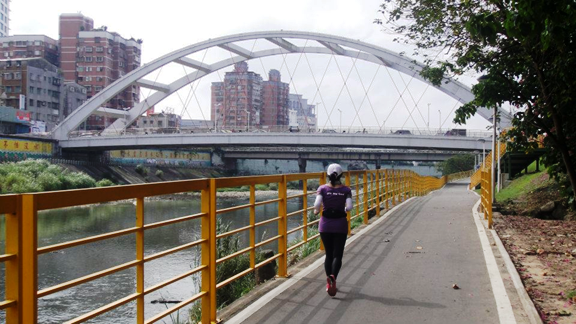 享受冬季練跑的舒暢