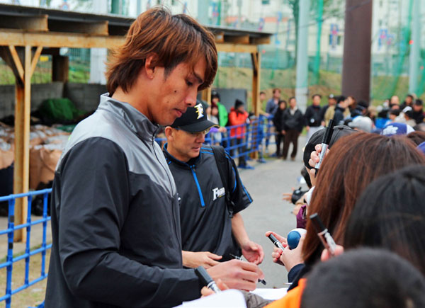 在沖繩與陽岱鋼近距離接觸！