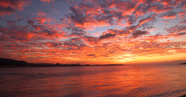 金色水岸 淡水夕陽灑落