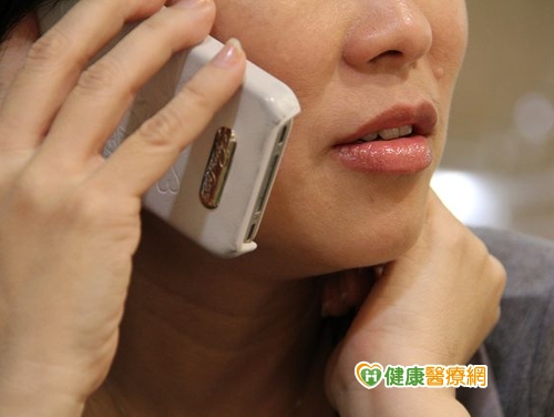 反服貿事件激烈　心理諮詢電話爆增三成