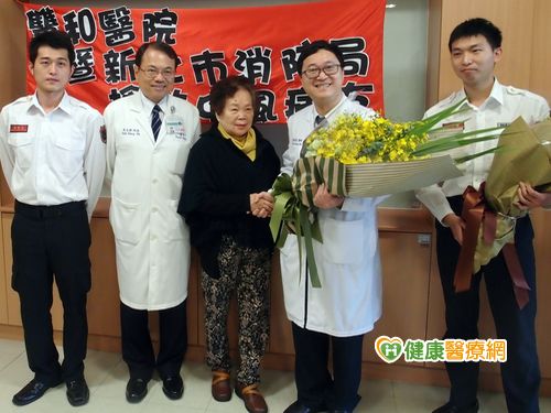 突然手無力　恐為中風徵兆