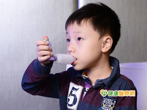 幼兒連續夜咳 恐是氣喘在作祟！