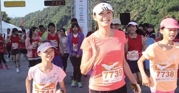 三鐵辣媽賈永婕 用跑步度過人生晴天與陰天