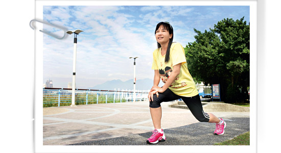 「不老娃娃」潘迎紫扭傷右肩 運動前熱身不可少 別讓軟組織受傷