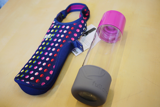 喝水也要優雅有型，普普風水壺袋一點都不普通！