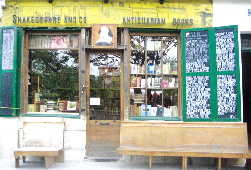 在古老的巴黎，來到古色古香的舊書店