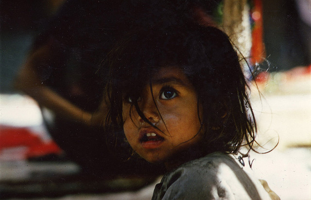 十年開了一萬間圖書館