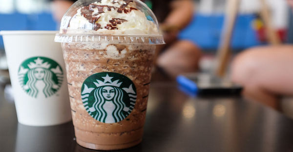 你愛逛的星巴克、博客來和康是美，一年竟然賺這麼多！